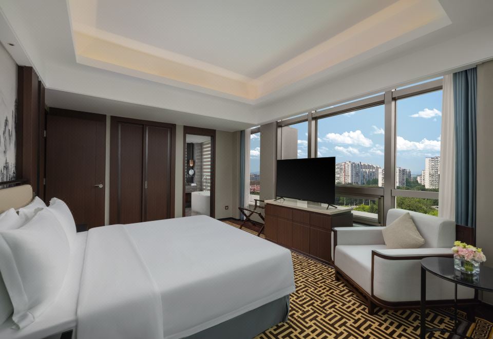 Century Huatian HotelBusiness Suite