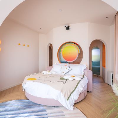 月見 | 圓床浴缸大床房（浴缸+高清投影+智能馬桶） 棲夢民宿（上海新月店）優惠