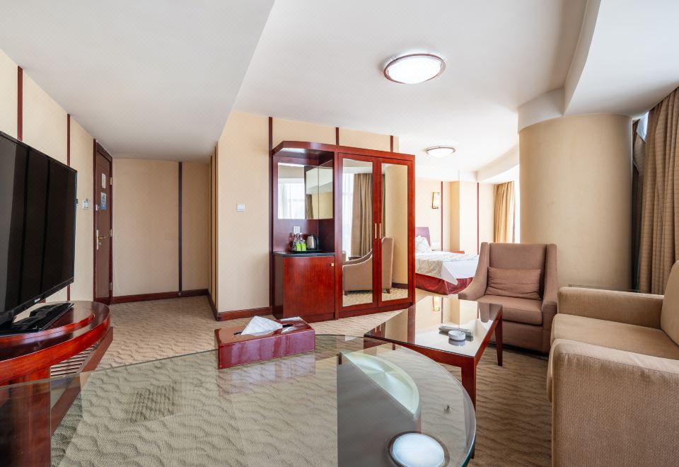 Exclusive Holiday Suite