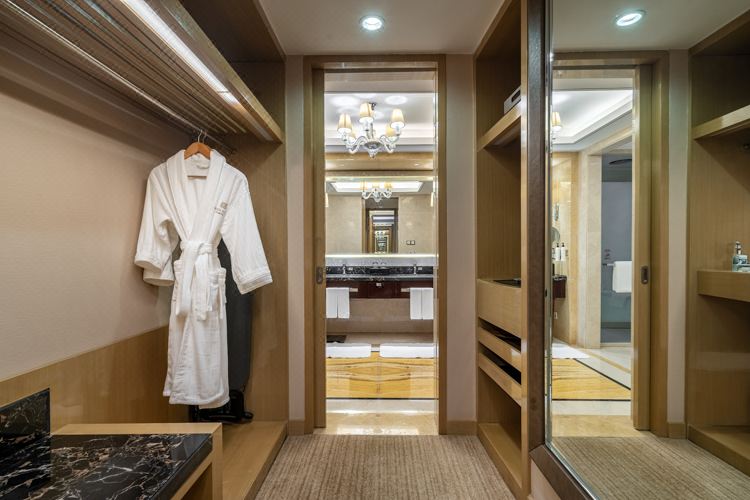 商務行政套（杜拉維特衞浴+金可兒床墊+超大豪華浴缸）