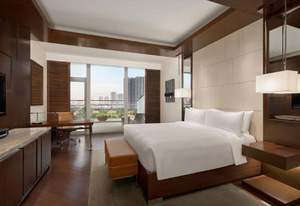 JW Marriott Hotel HanoiExecutive King Lake, Balcony, Executive Lounge Access