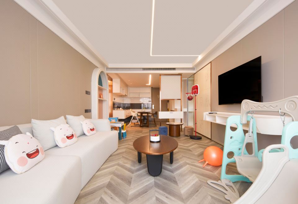 蹦巴之家主题亲子套房