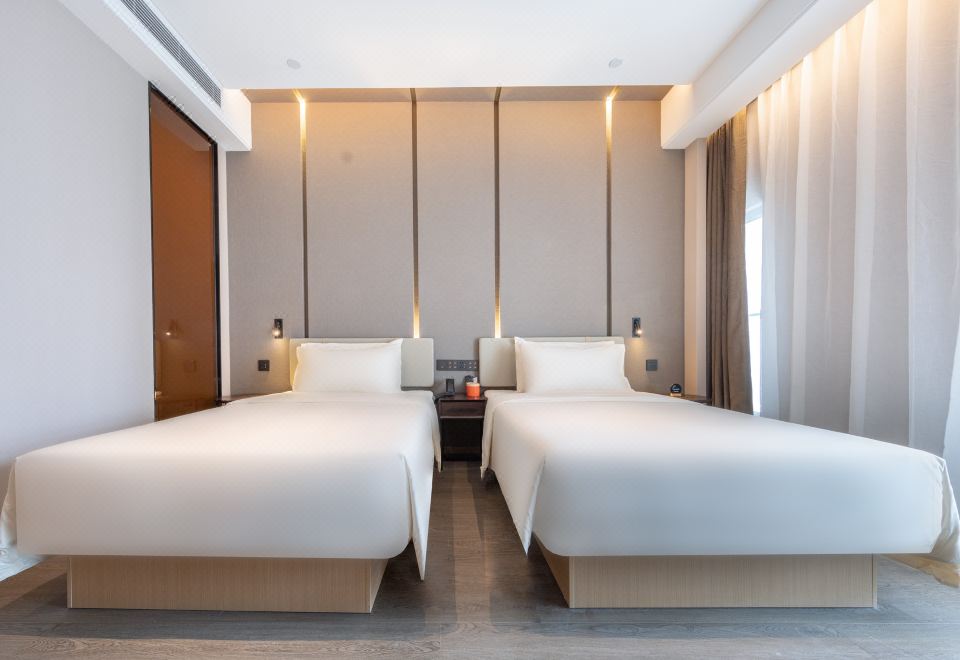 Atour Hotel Guangzhou  Railway South Station Vanke CenterExecutive 2-bed Room