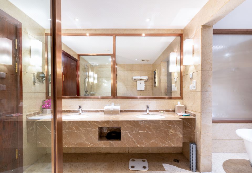 Zhongle Six Star HotelDeluxe Queen Room