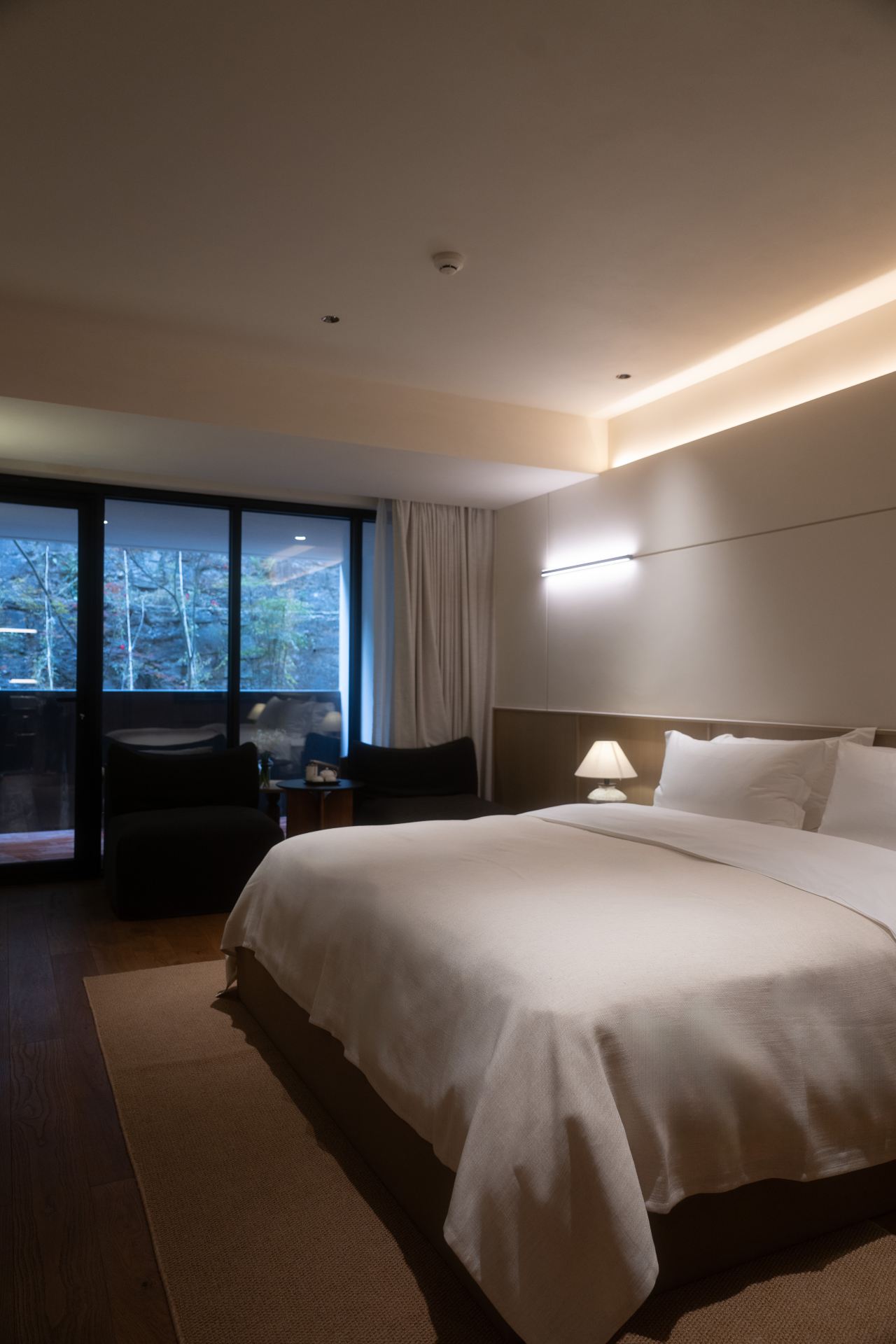Floral Destiny Mountain-View Independent Courtyard Private Hot Spring Double Bed Room