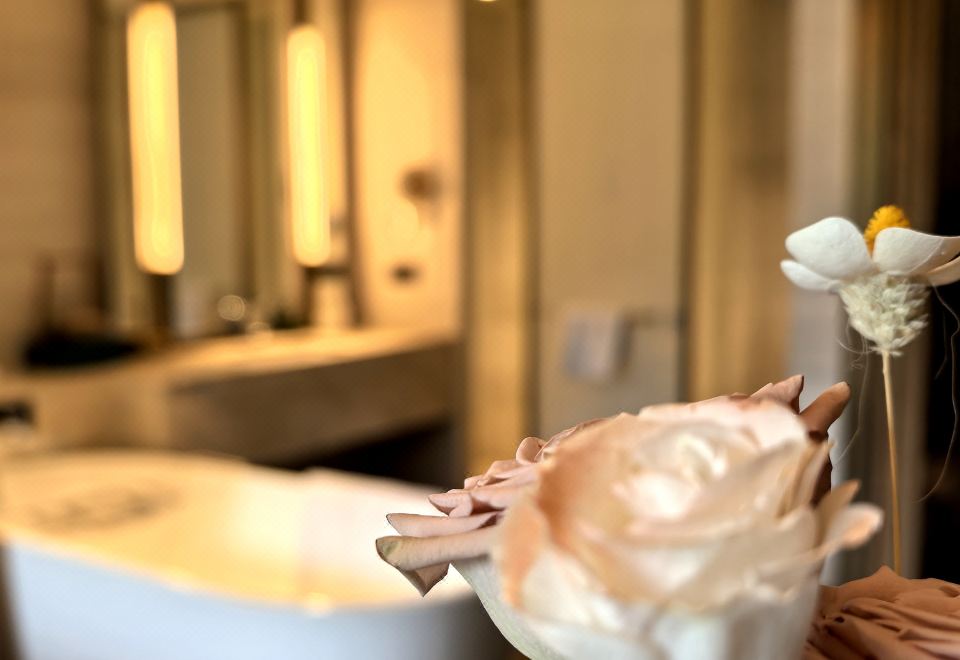 湖山庭院大床房