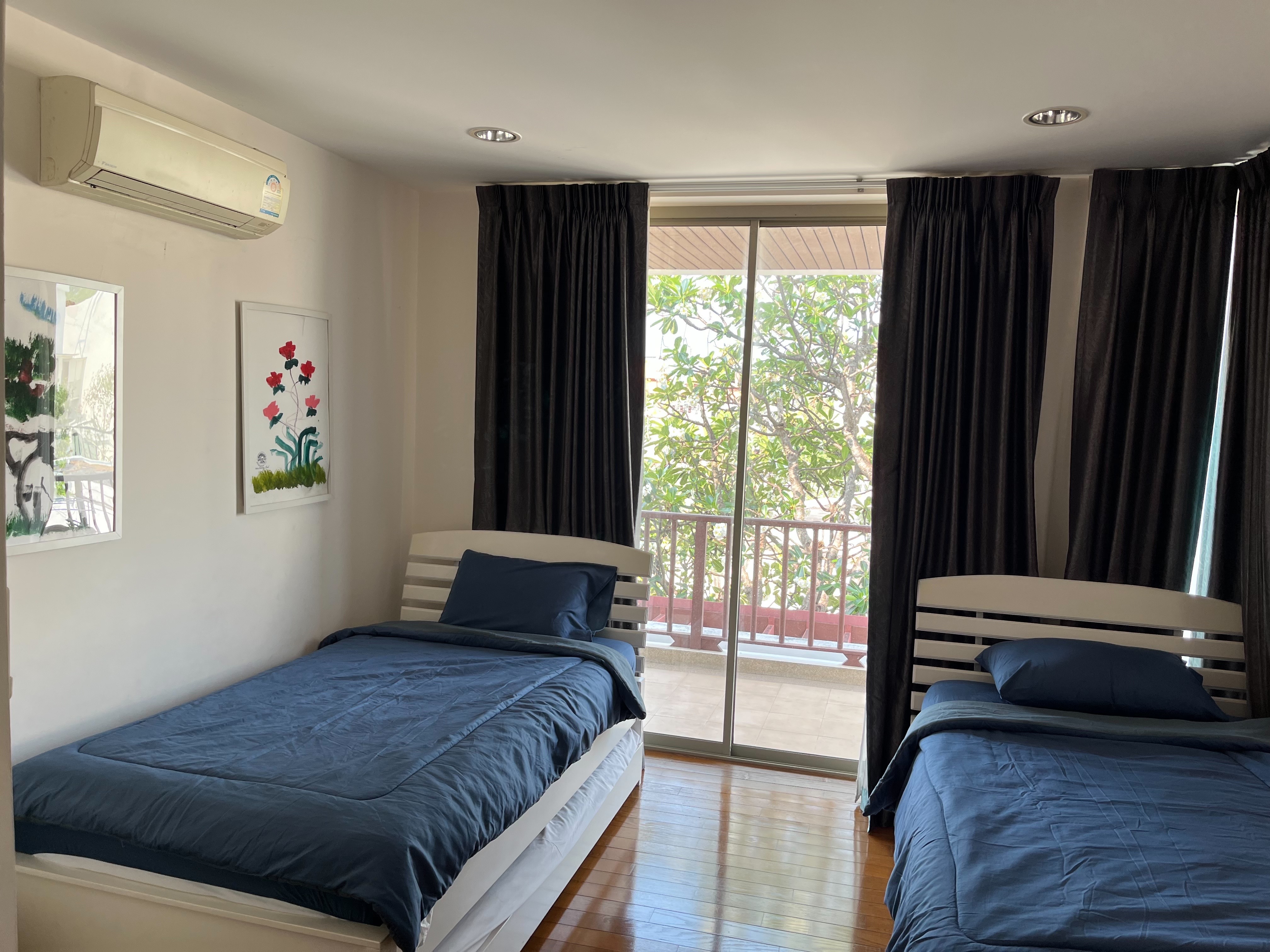 三卧四衞海邊別墅（可住8-10人）