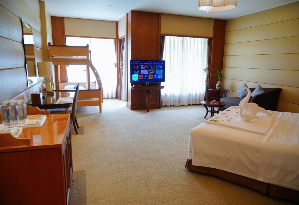 Huquan Resorts & SpaFamily Friendly Room - 4-Person Occupancy (Building A)