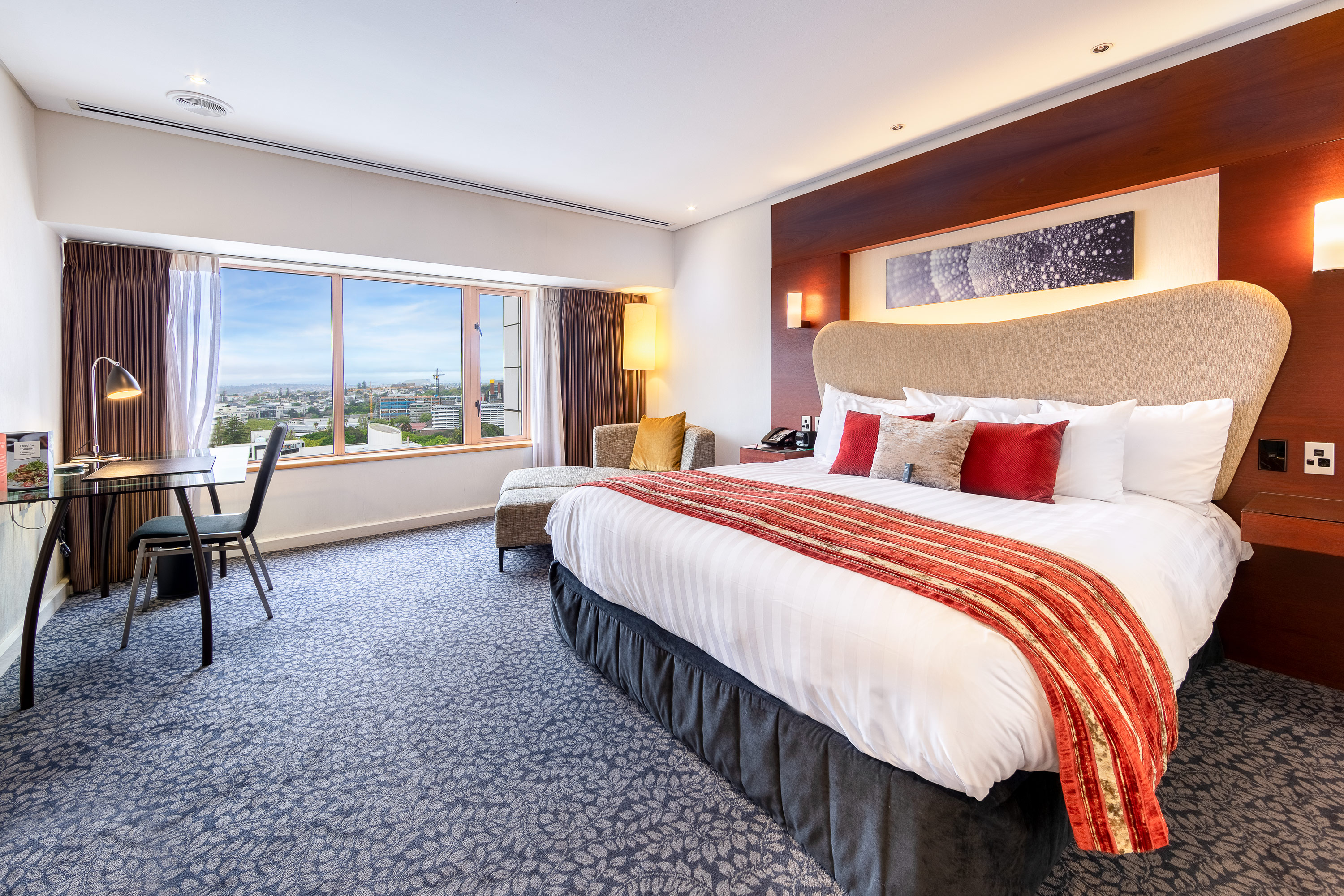 城景高层标准特大床房