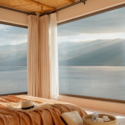 北非風情·270度直麪蒼洱大床房【深泡浴缸+床浴一體】 大理牧心堡懸崖祕境莊園優惠