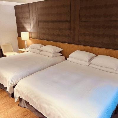 Deluxe Family Room Cloud Hotel Promo Code