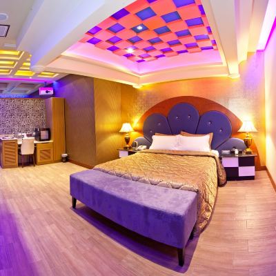 奢華雙人房「房內卡拉ok」 高雄薇風精品汽車旅館楠梓館優惠