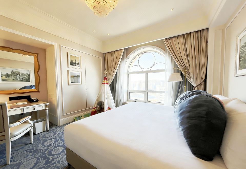 the Castle Hotel, A Luxury Collection HotelFamily Suite