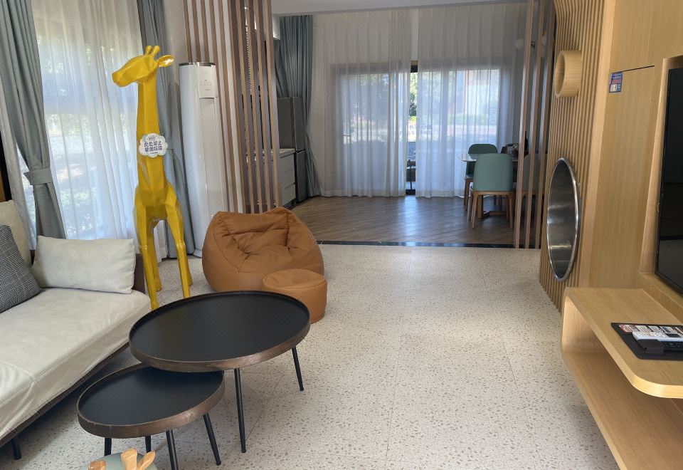 探享家亲子别墅三房一厅