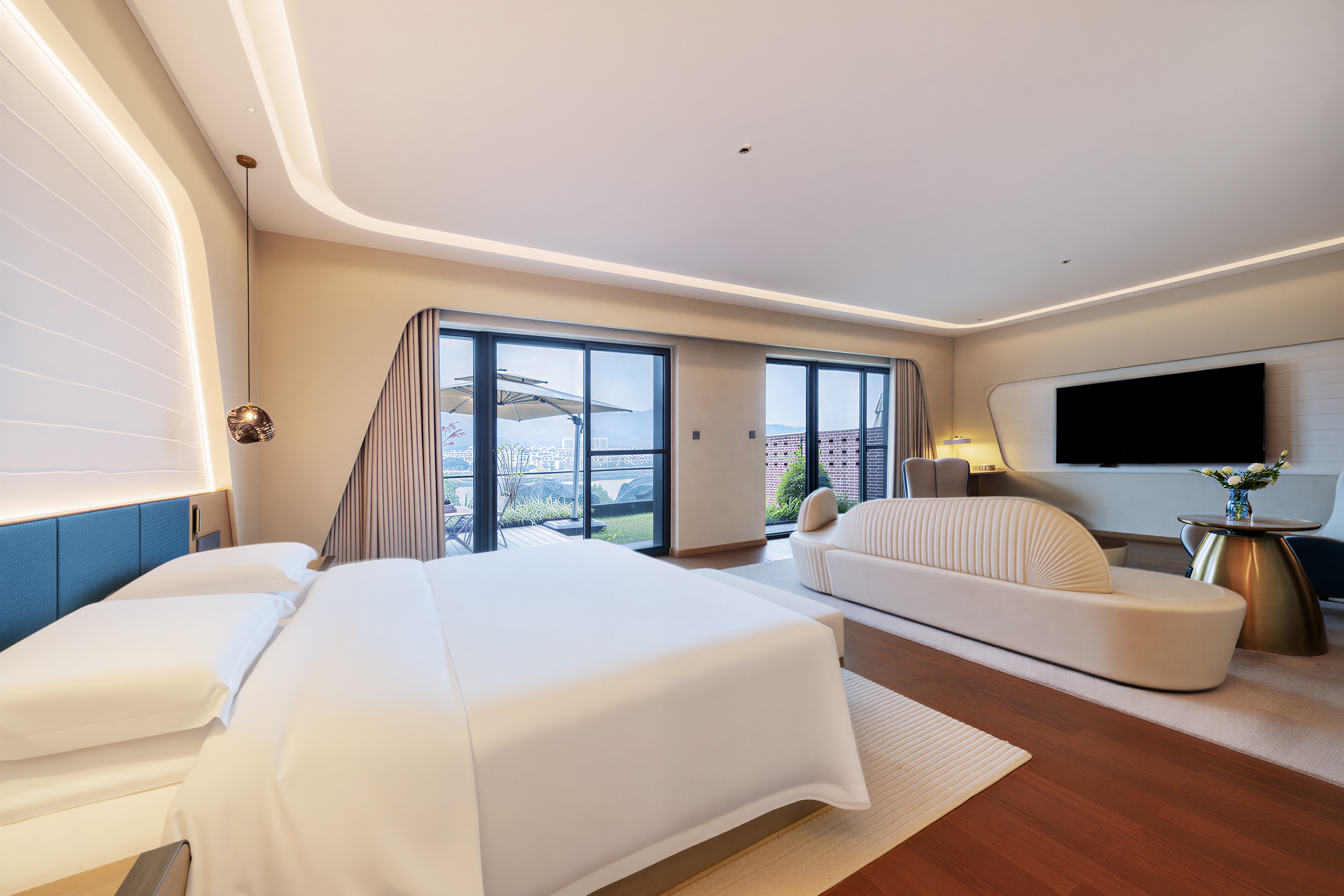 River View Courtyard Suite