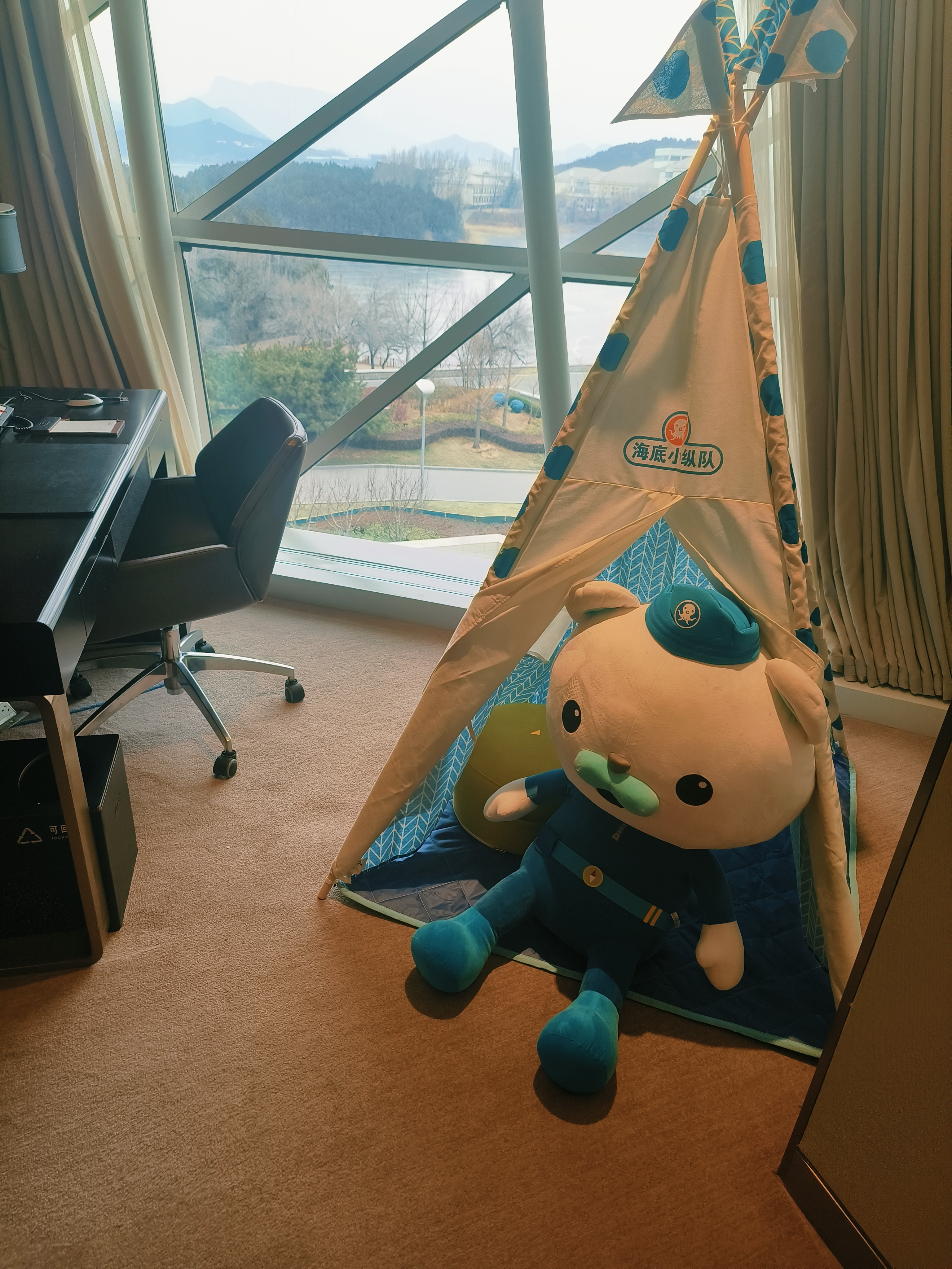 海底小纵队主题豪华湖景大床房