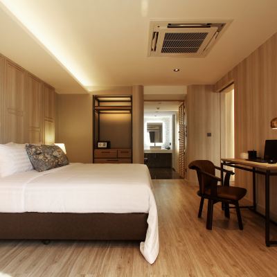 Nares Suite Room