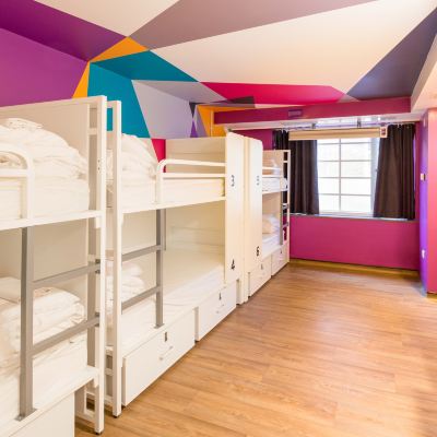 Private 8 Beds Room with Private Bathrooms