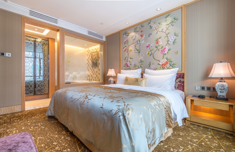 主樓豪華套房（家庭親子一房一廳）