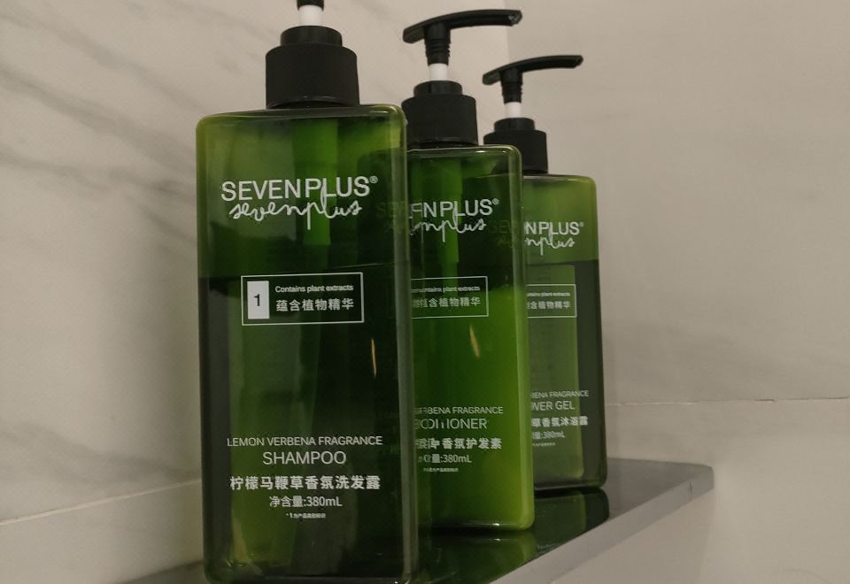 森林氧吧湖景大床房