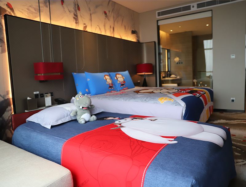 家庭大床房（特大床+卡通主题+迷你小冰箱+双衞生间）