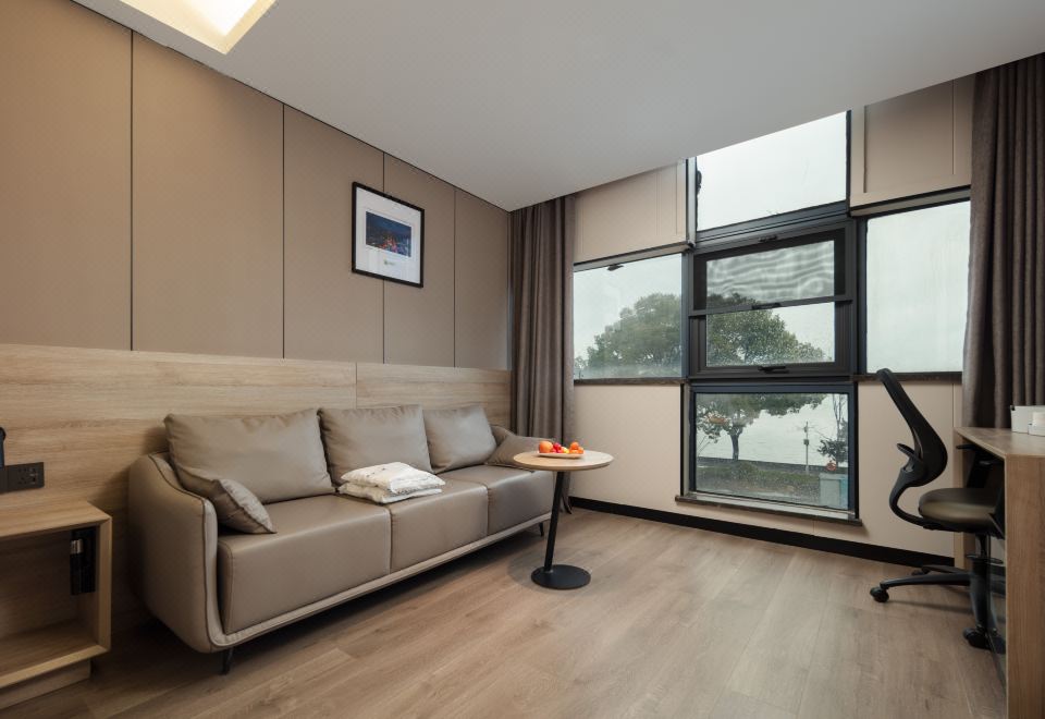 几木景观大床房[深睡枕+小冰箱+浴袍]