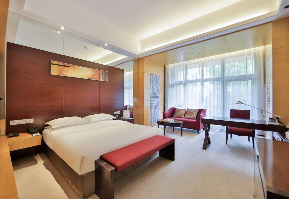 七栋桦林风景大床房