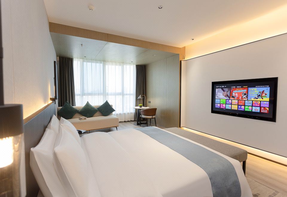 Cloud Enjoyment Double Bed Room (180 ° Panoramic View, Smart Guest Control)