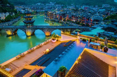 Gui Lai Xi Qi  Riverside Boutique Hotel (Zhenyuan Ancient Town) Hotéis em 