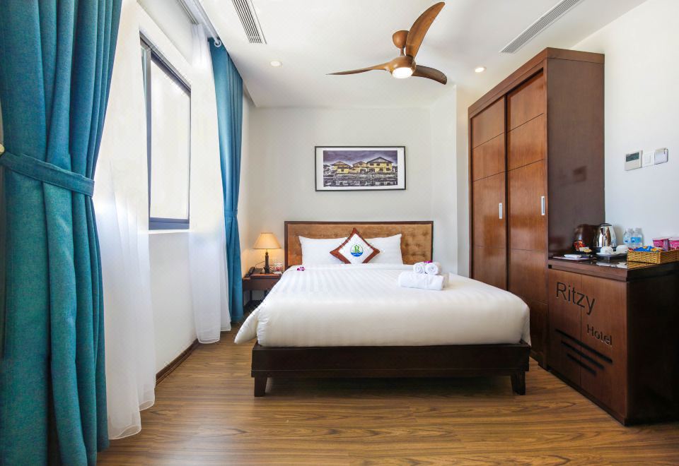 Ritzy Boutique Hotel Da NangSuperior Double Room With City View
