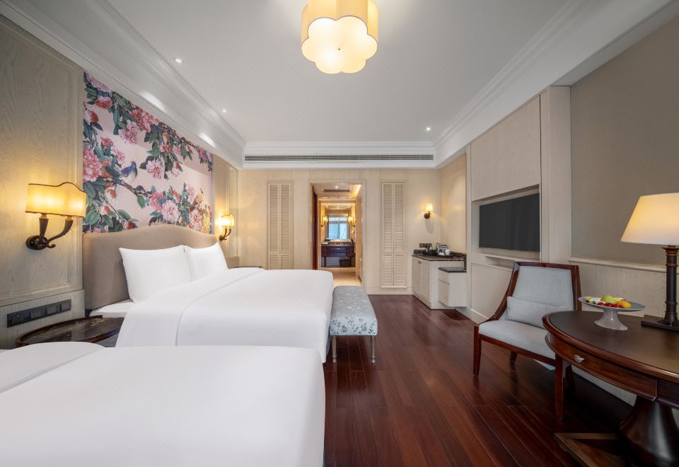 泳池别墅亲水家庭房