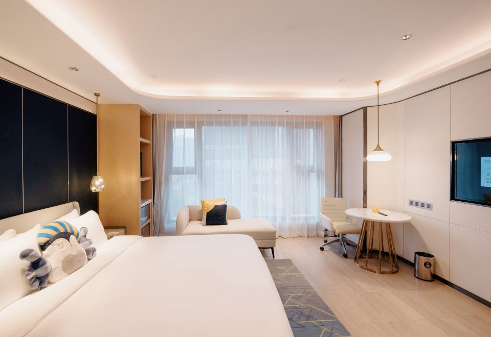 陽光大床房高樓層-云端暢享，盡享風光