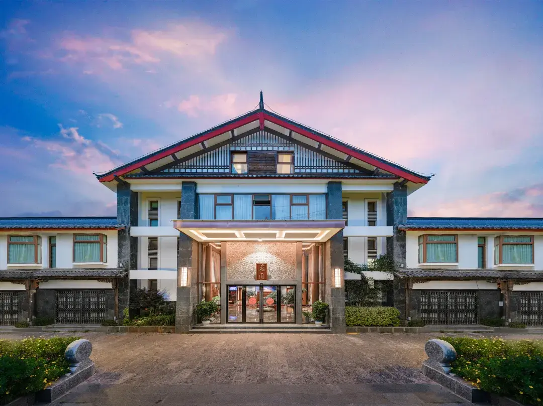 Stone Horse Retreat - Lijiang