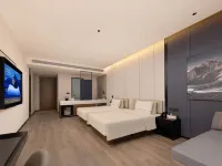 Atour Hotel, Biyun Road, Jushan Square, Xingyi City Hotels in Xingyi