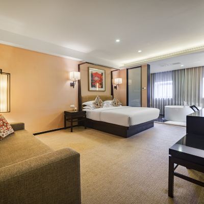 行政大床房+漫享圓浴缸+俯瞰城景 杭州東站滙和君亭飯店優惠