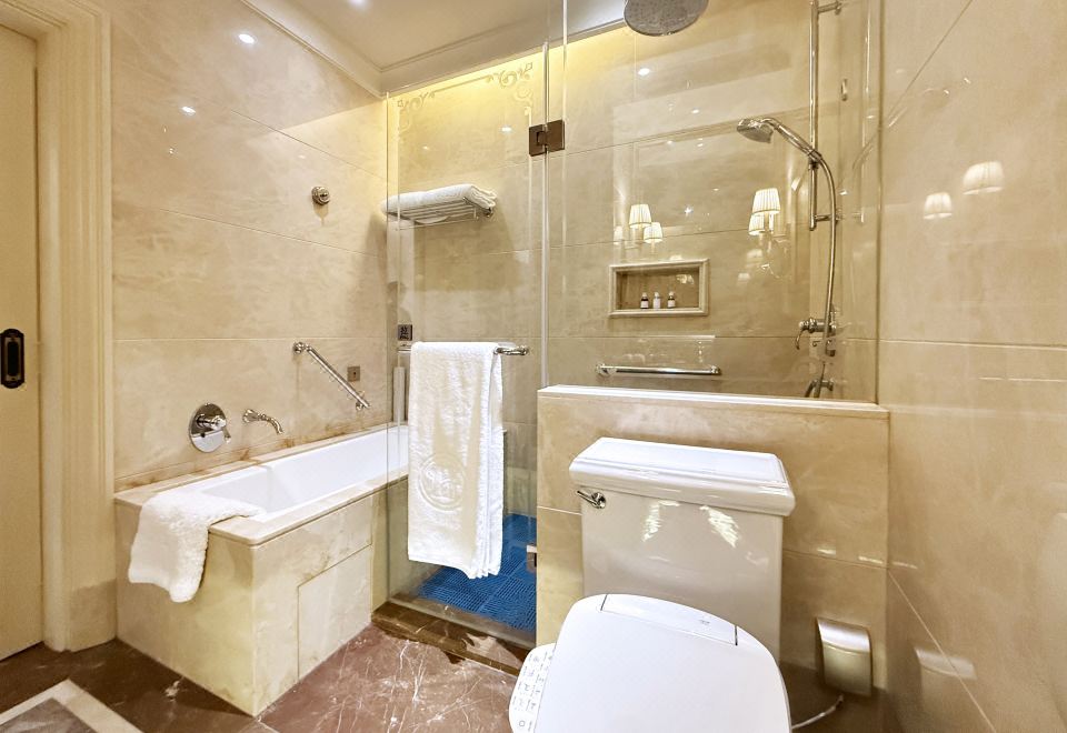 Hongqiao State Guest Hotel ShanghaiClassic Queen Room