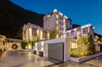 Kangding Tingshan Hot Spring Homestay