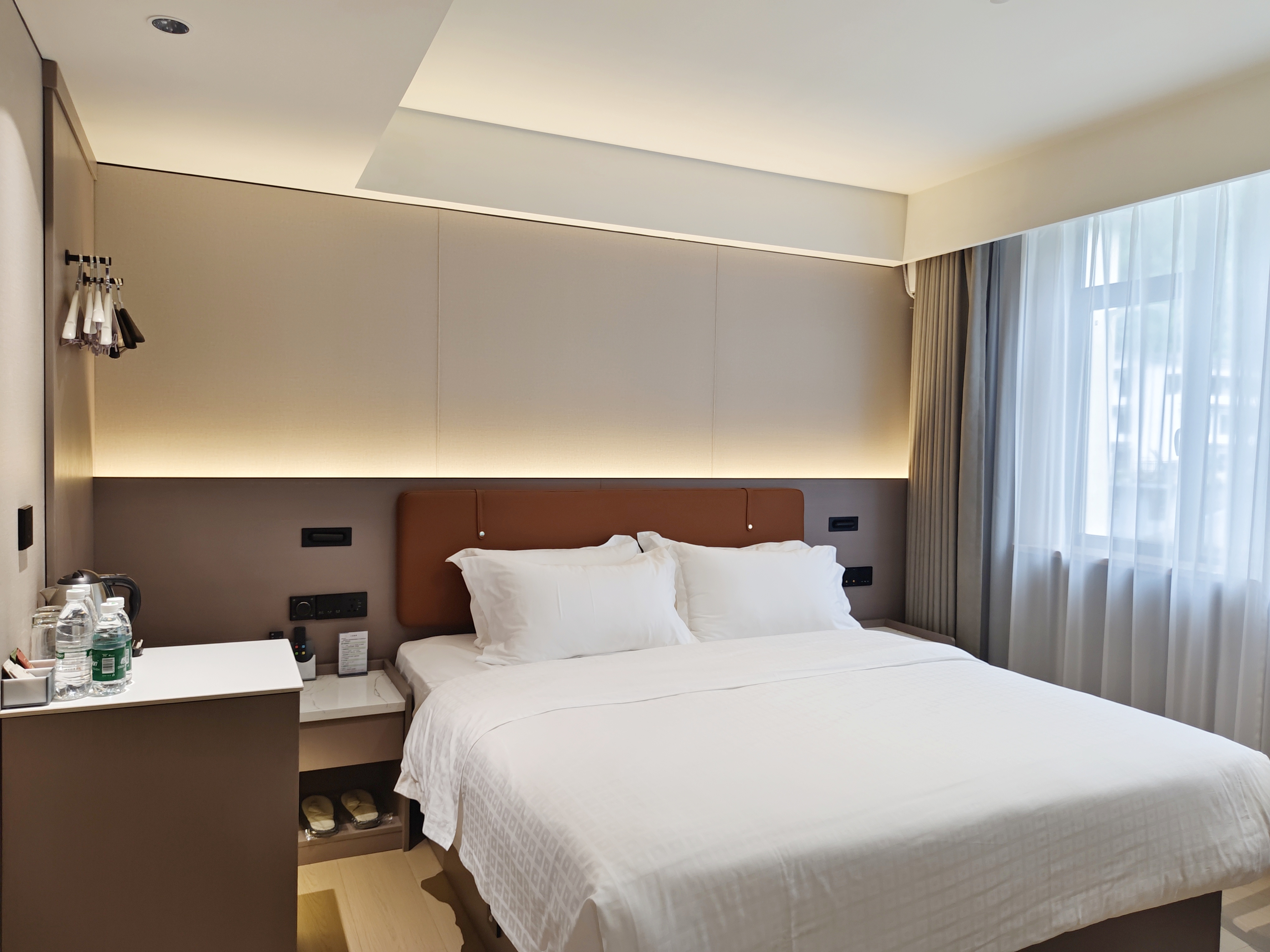 街景大床房（乳胶床垫+Mini小冰箱+智能马桶）