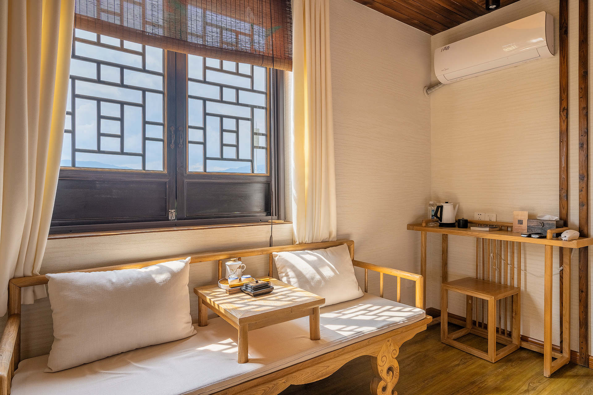 Bo Lian Chen Inn知暮 - 湖景露台大床房