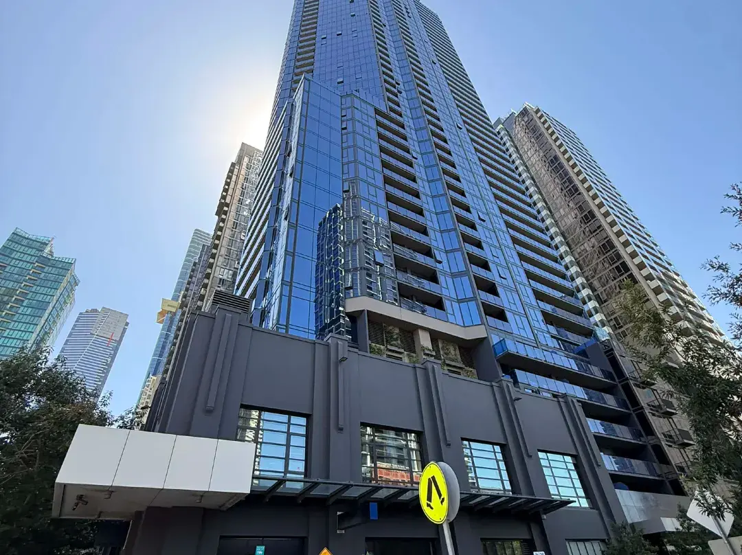 Melbourne Sky-high 2br City Views & Free Parking - Melbourne