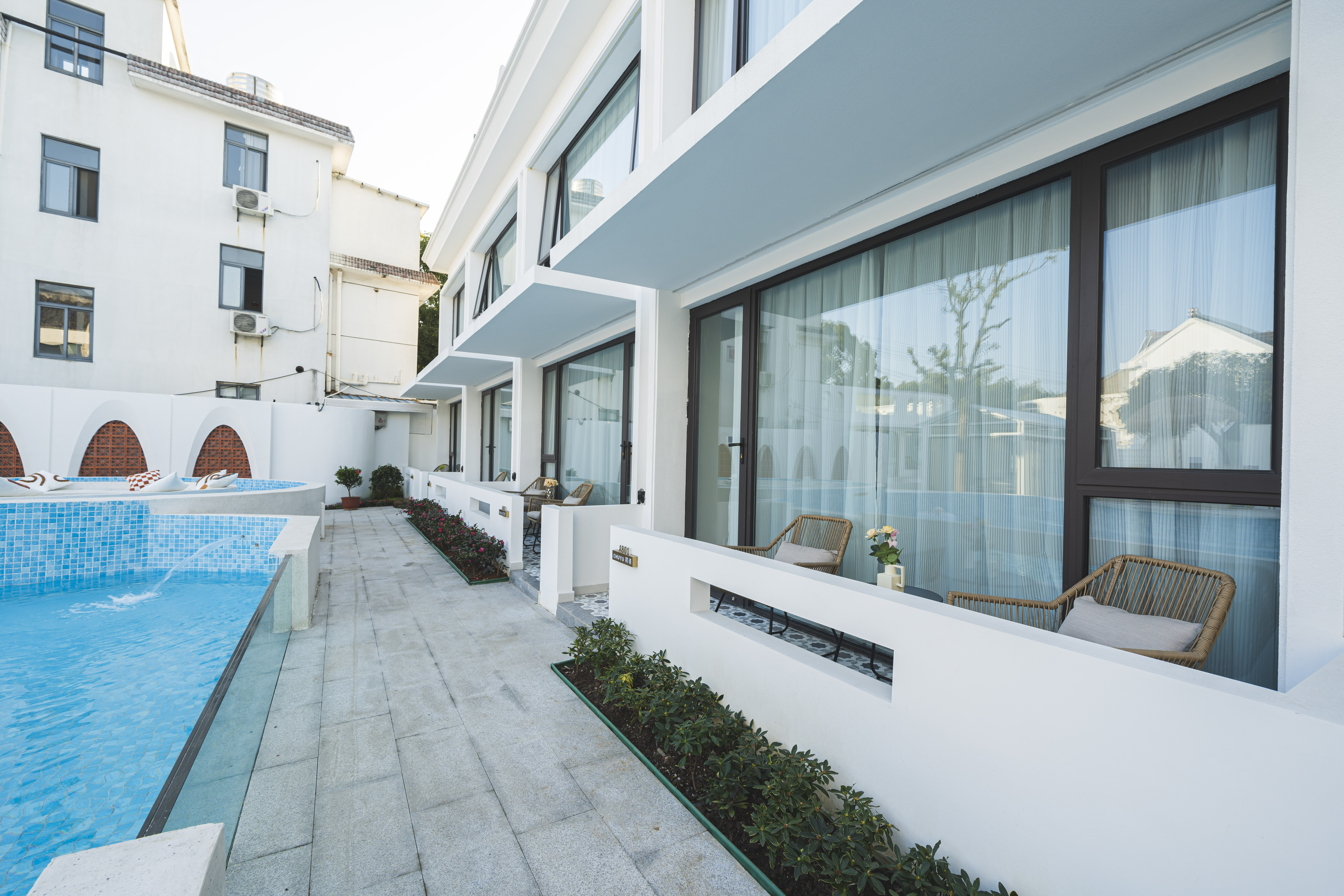 珍珠-180度全景大床房（投影+浴缸+休闲沙发区+智能马桶）