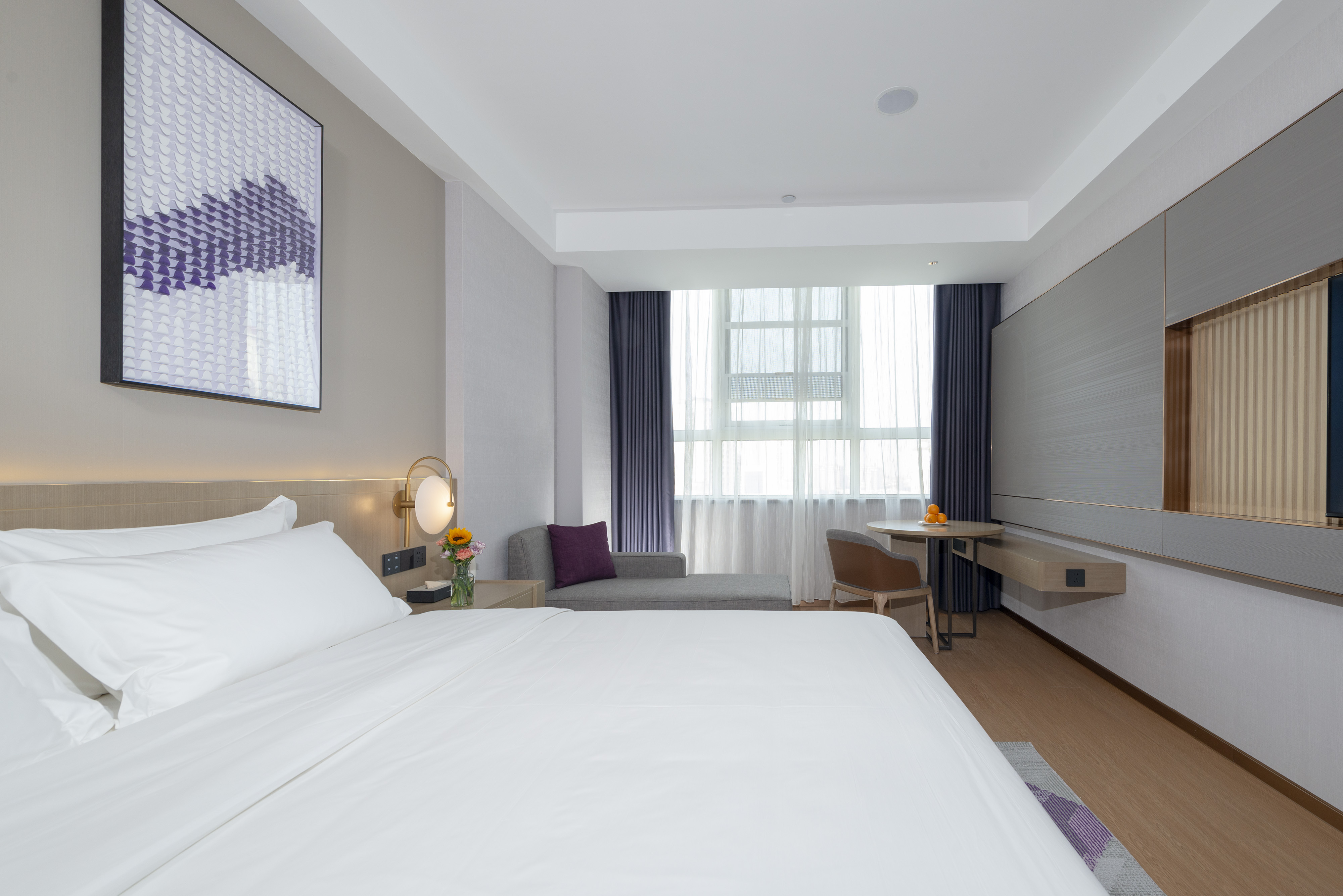 Lavande Hotel (Tianjin Zhongxin Ecological City Jijing Tiandi Branch)豪华大床房（慕思品牌床垫+电视投屏）