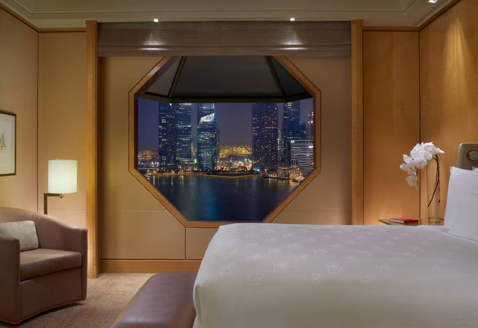 豪华特大床套房