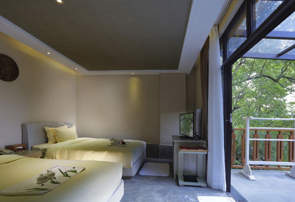 Longmen Dipai Hot Spring ResortForest Secret Private Hot Spring Two-Bedroom Villa (Two Bedrooms, One Living Room) - Detached Villa - Mountain Forest Tub