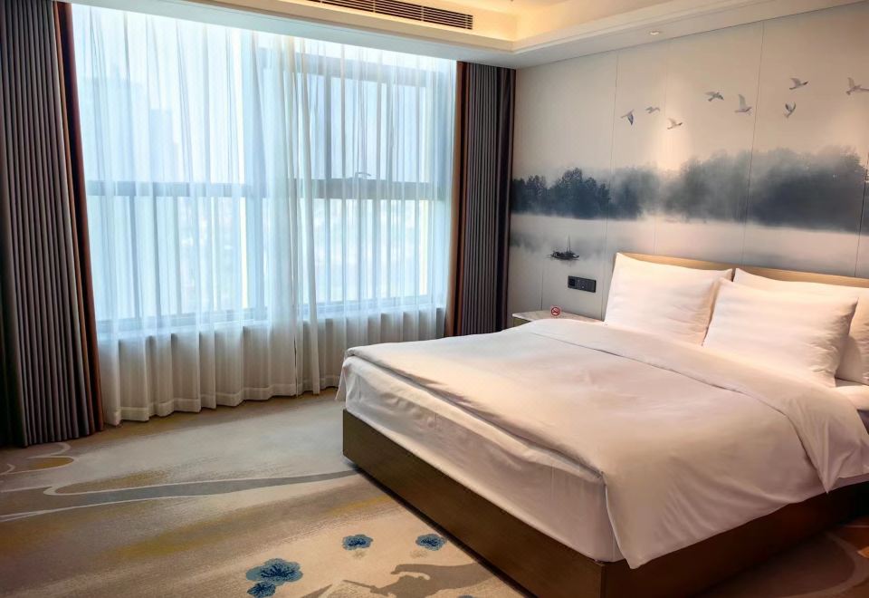 豪華尊享家庭套房（全屋空氣凈化機+全智能客控+冰箱）