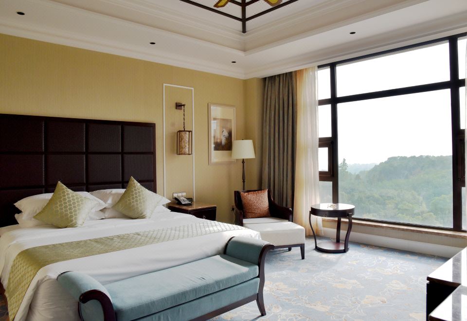 WUXI TAIHU HOTELDeluxe Room - Lake-View (Double Bed)