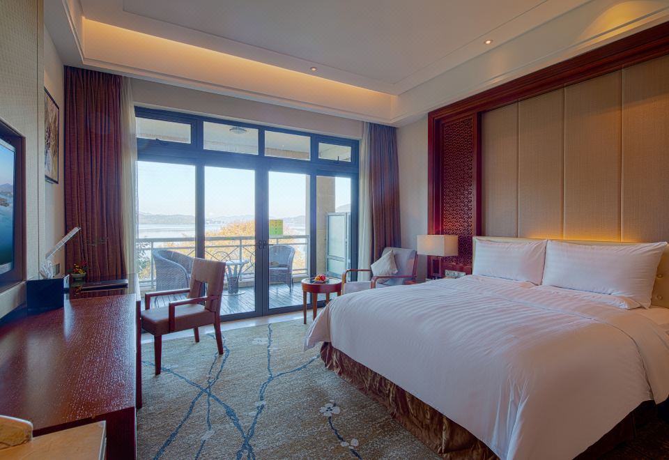 GRAND NEW CENTURY RESORT Siming Lake YuyaoQueen Room With Lake View
