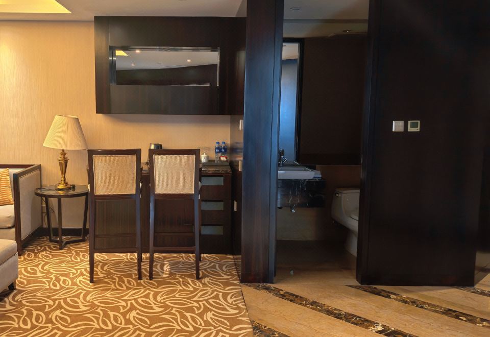 Jiangsu Yunhu International Conference CenterSuite With Cards