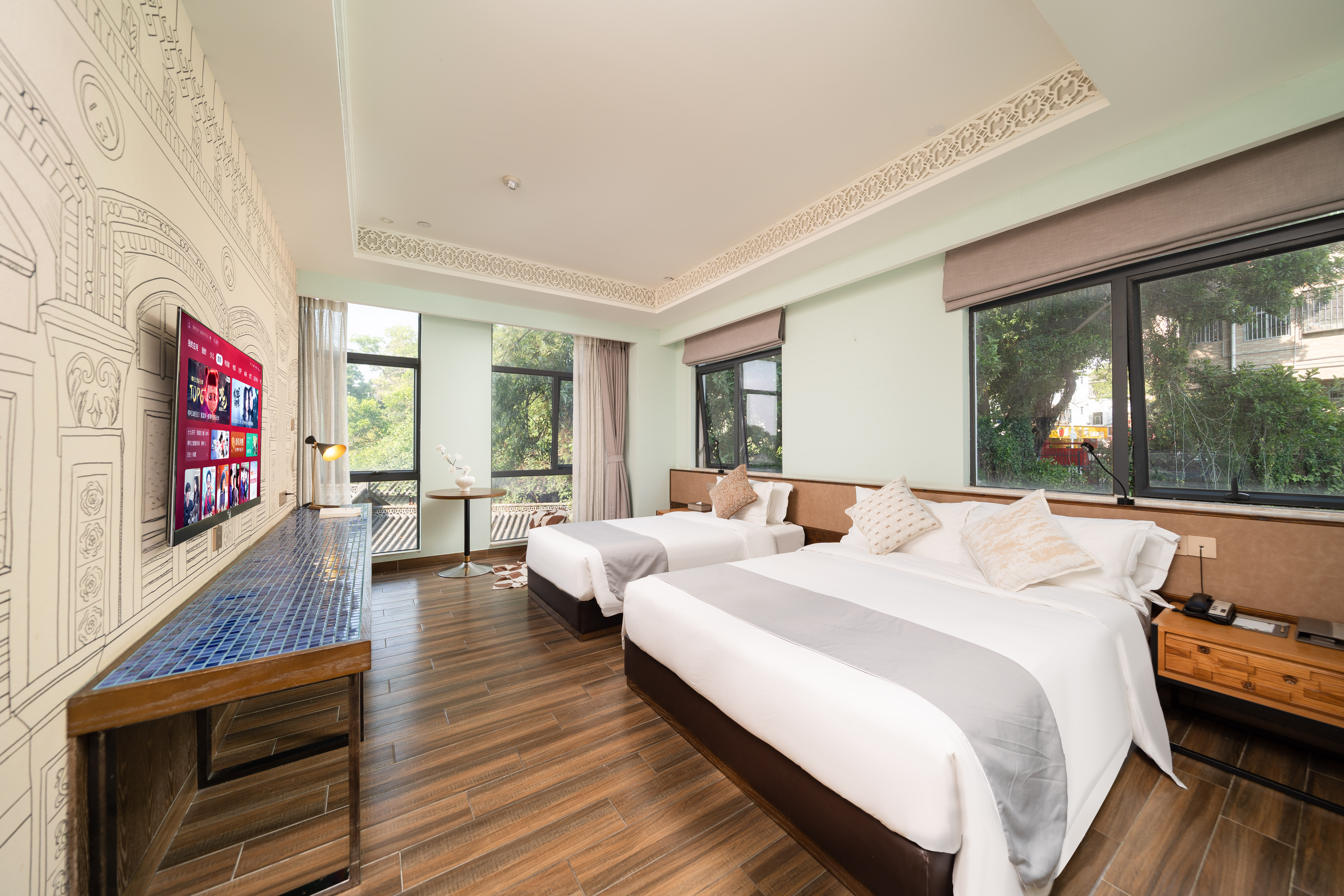 Overseas Chinese Town Nanyang Inn (Gankeng Ancient Town Shop)Coconut Talk · Parent-Child Twin Room (High-Floor French Windows + Parent-Child Space + Hakka Nostalgia)