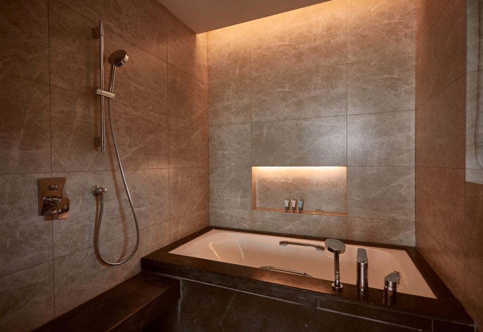 Wingate by Wyndham Hainan ChengmaiTheme Zen Room (Includes Wooden Fish, Heart Sutra, Incense, Taiji Costume, Blessing Plate, Tea Ware)